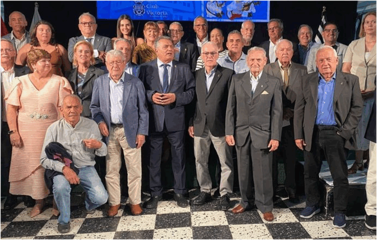 Real Club Victoria premia 42 soci con distintivi d’oro e d’argento a Las Palmas de Gran Canaria