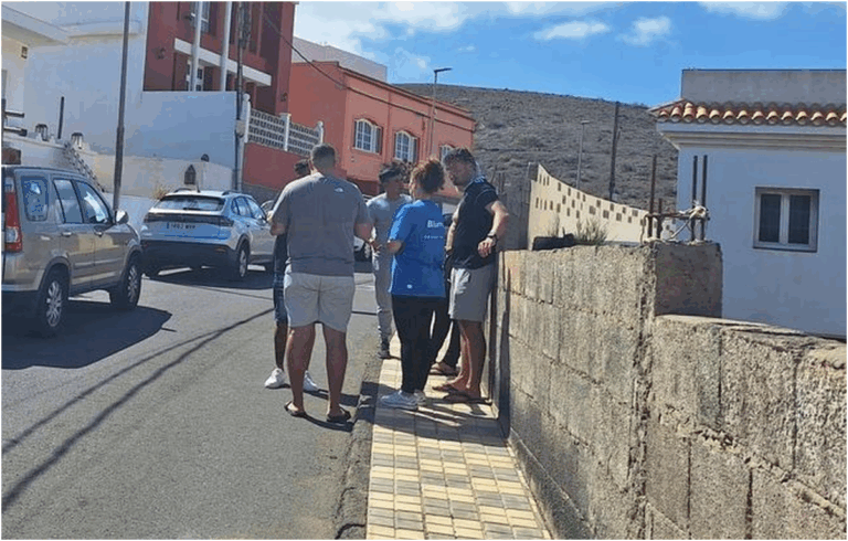 Gran Canaria, playa de Vargas: i vicini aiutano il proprietario minacciato dagli occupanti abusivi