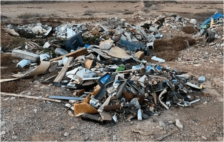 Fuerteventura, comune di Antigua denuncia rifiuti nella ZPS con multe fino a 15.000 euro