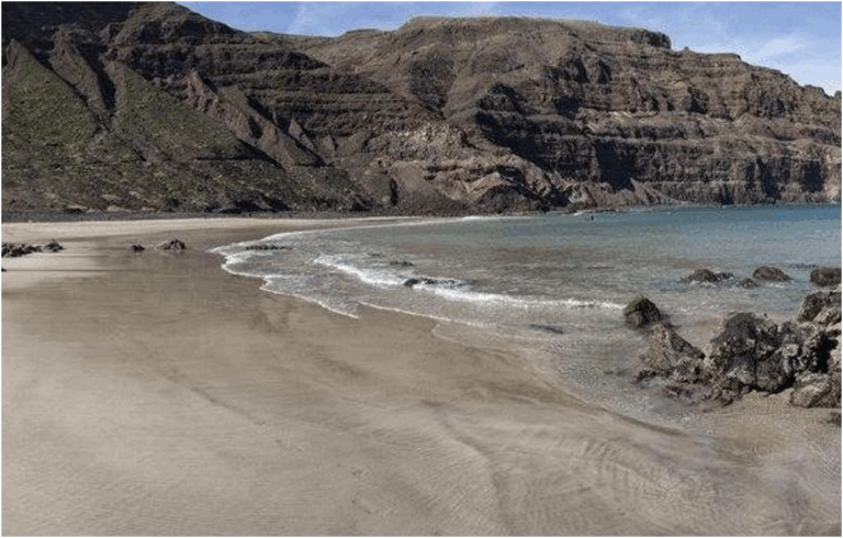 Lanzarote, muore un bagnante dopo il salvataggio in mare alla spiaggia di La Cantería, Órzola, Haría