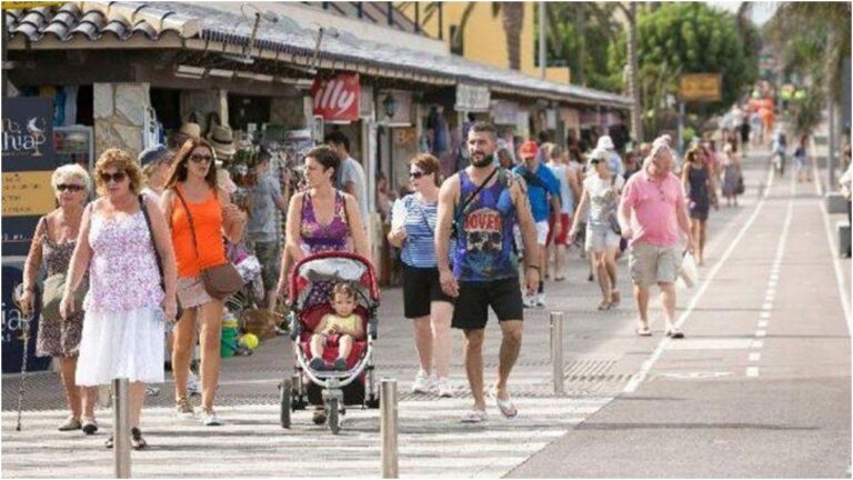 Fuerteventura in trasformazione demografica oltre il 70 per cento degli abitanti nati fuori