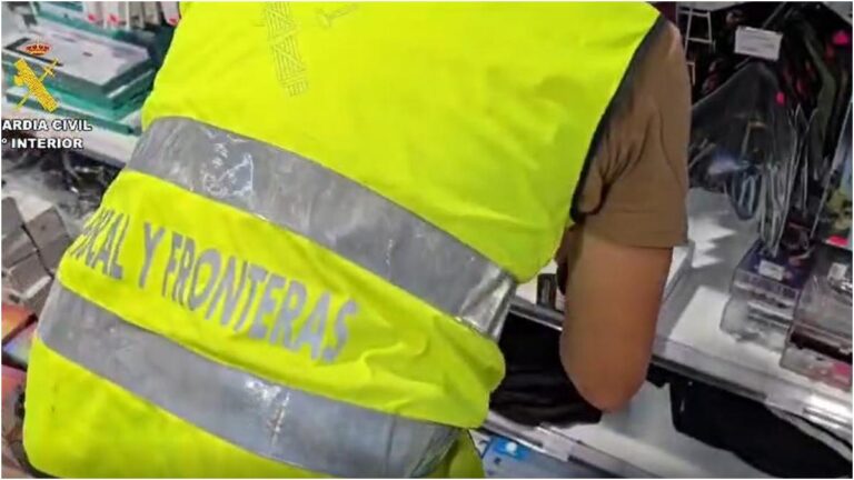 Guardia Civil sequestra 377 dispositivi elettronici in due negozi a Tenerife senza marcatura CE