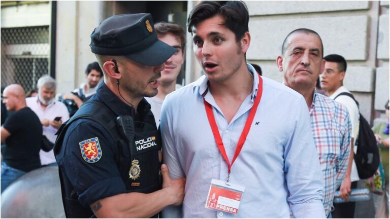 Proteste degli studenti nelle università canarie per la possibile visita di Vito Quiles