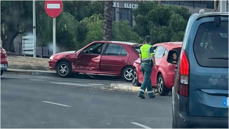 Incidente a La Laguna sullo svincolo della TF5 tra Guajara e Alcampo code e Guardia Civil sul posto