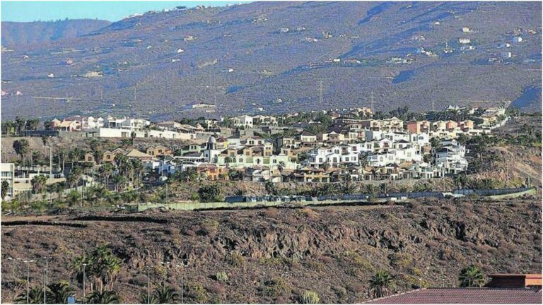 Operaio stradale 57enne muore investito sulla TF-1 a Fañabé mentre lavorava ad Adeje, Tenerife
