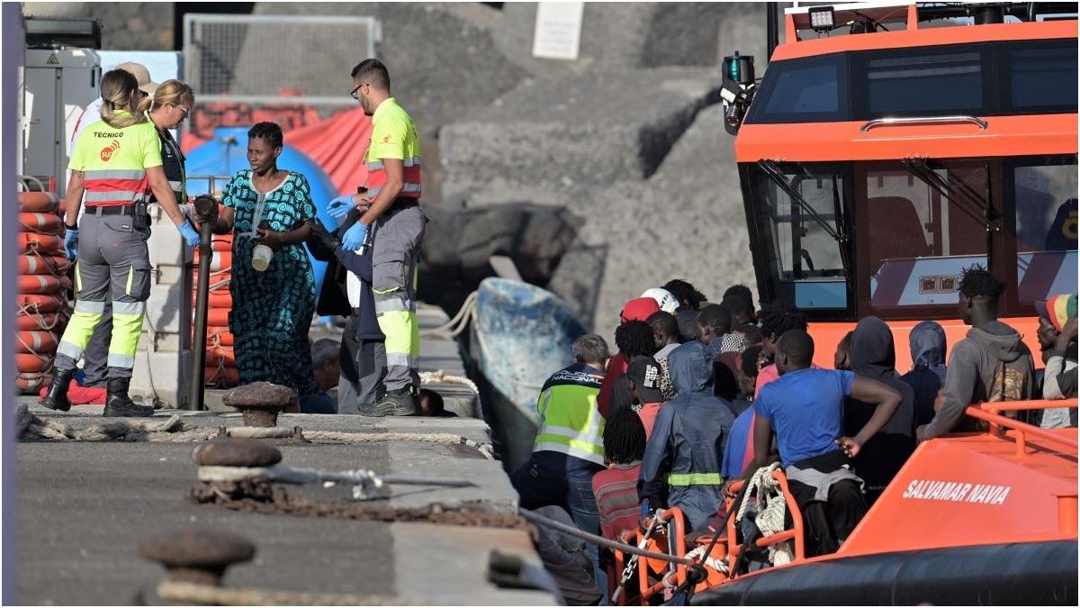 Canarie chiedono al Governo un piano d'emergenza per accelerare i trasferimenti di minori migranti