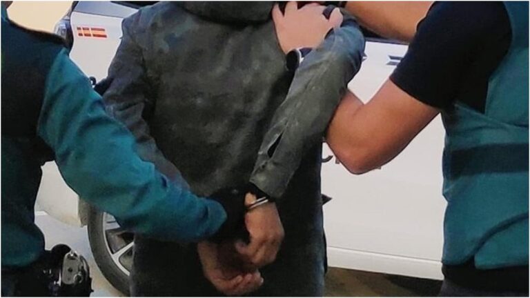 Furto in un ristorante a Mogán la Guardia Civil indaga l’ingresso dalla finestra e 800 euro rubati