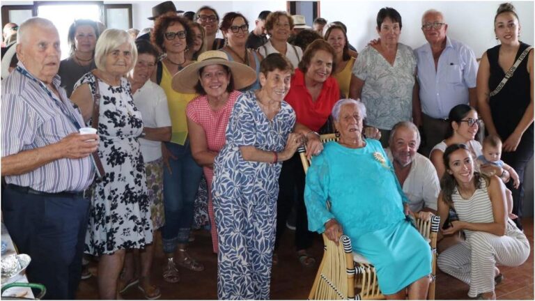 Asunción Alonso Padilla, la tifosa più anziana del Real Madrid a Fuerteventura, compie 101 anni