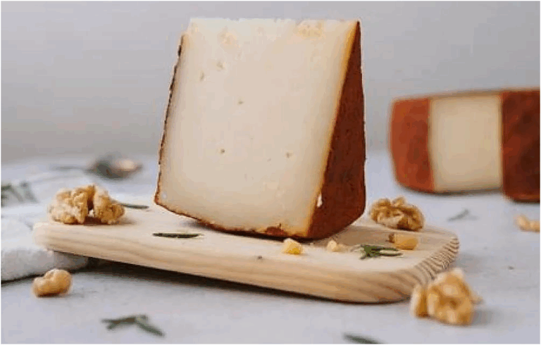 Iberia Express sceglie il formaggio majorero di Fuerteventura nel menu business dei voli brevi