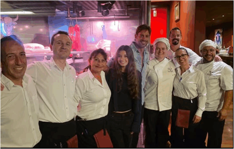 William Levy visita Brunelli’s Steakhouse a Tenerife, riferimento per gli amanti della carne
