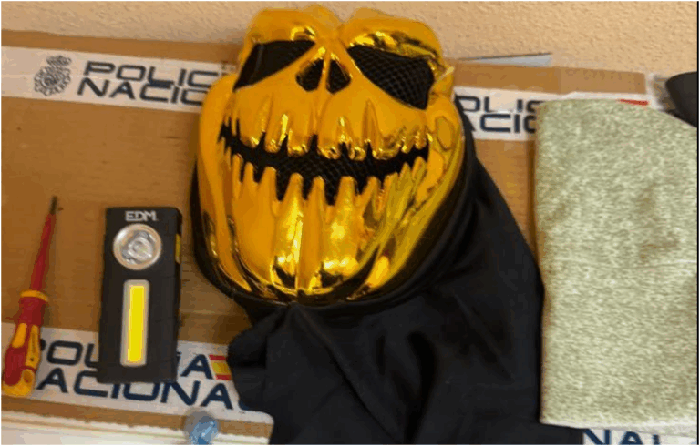 Las Palmas de Gran Canaria, arrestati dopo inseguimento: la polizia indaga sulla rapina di La Feria